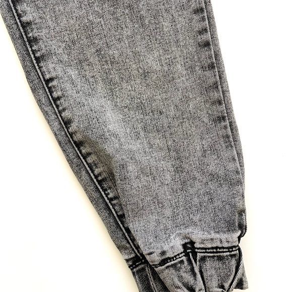 Paper bag waist jeans - Picture 4 of 11